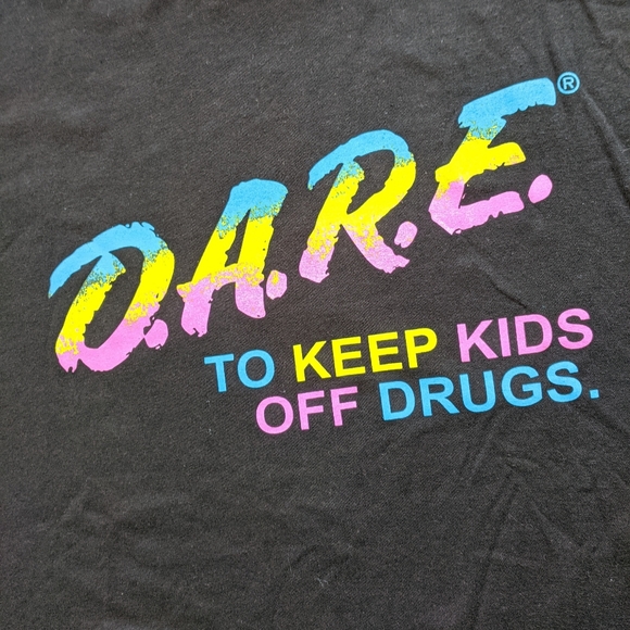 🔥 SALE! DARE Drugs 90s Vintage Style Rainbow - Picture 3 of 3